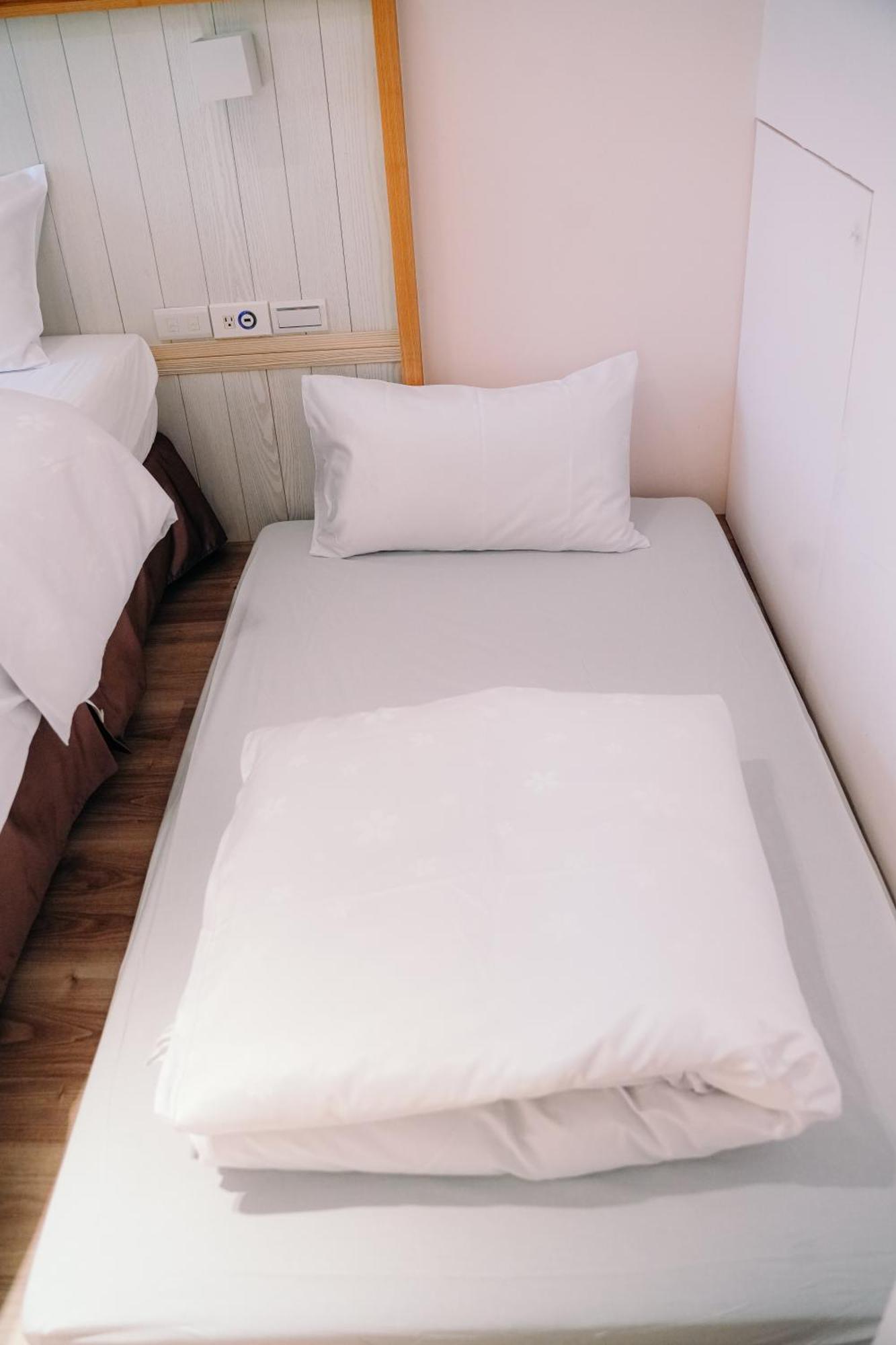 Sunny Sky Homestay Yujing Екстериор снимка